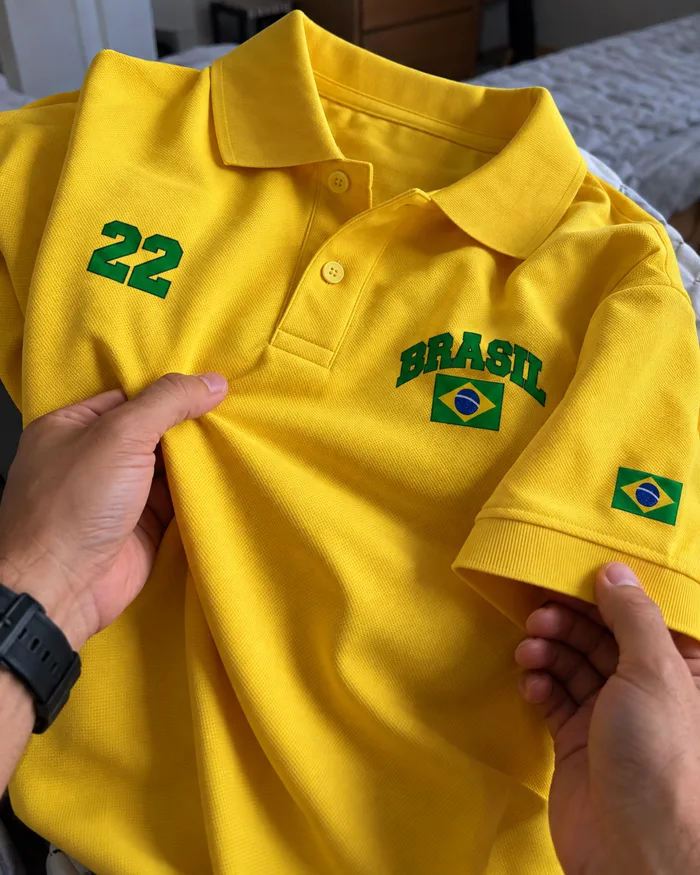 Foto enviada por Pepe Marinho: camisa polo amarela Brasil 22